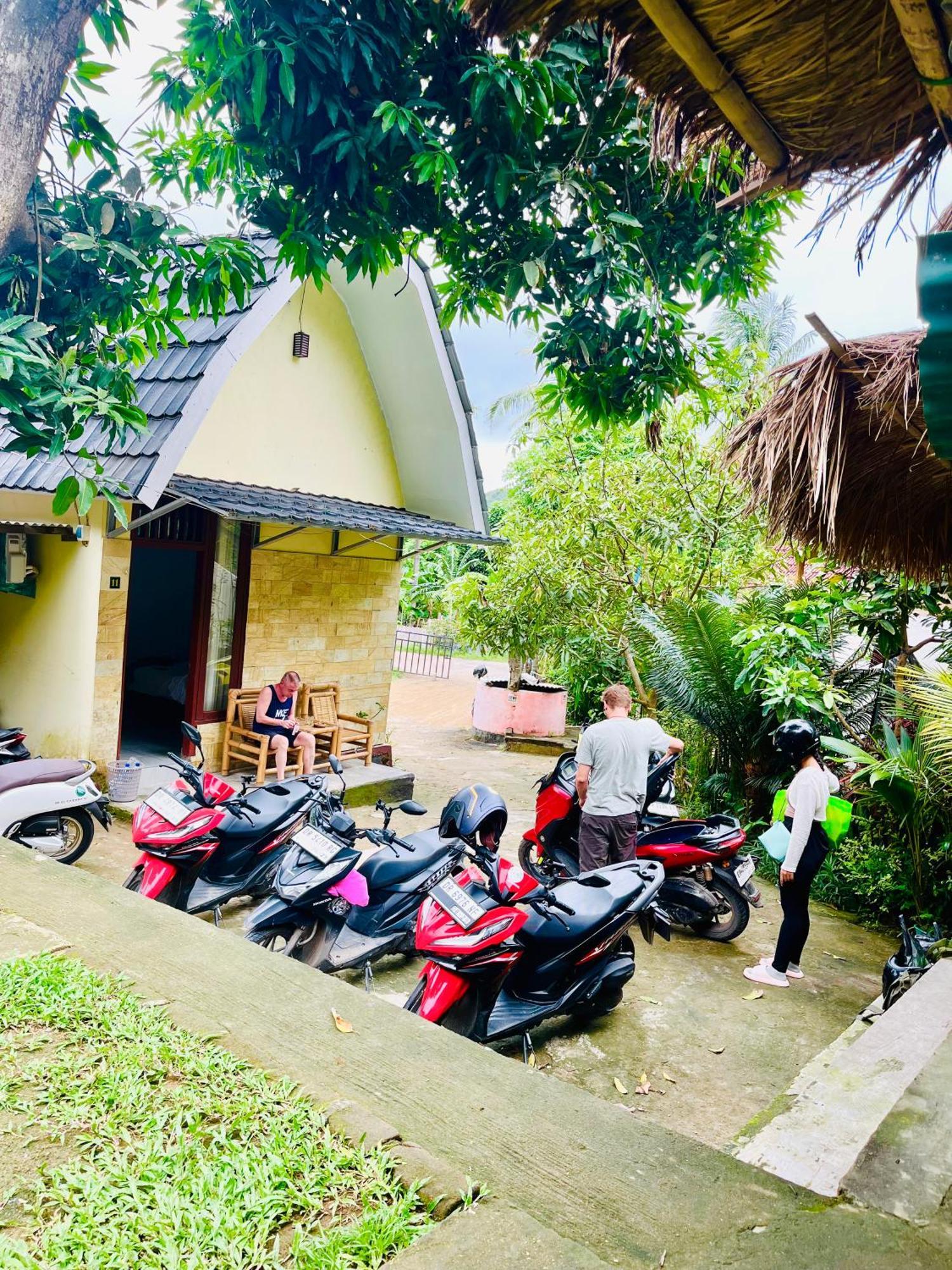 Roy Homestay Kuta Kuta  Esterno foto