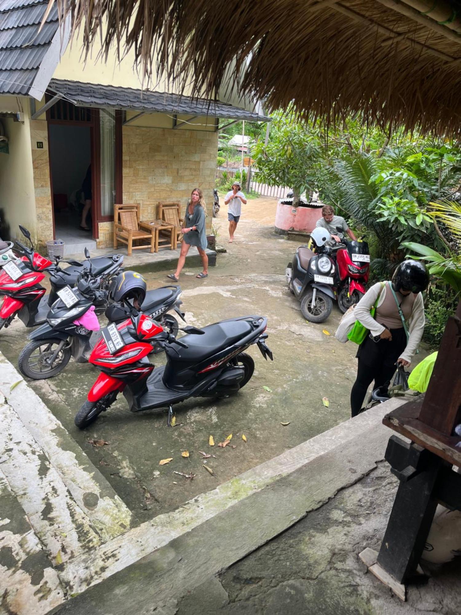 Roy Homestay Kuta Kuta  Esterno foto