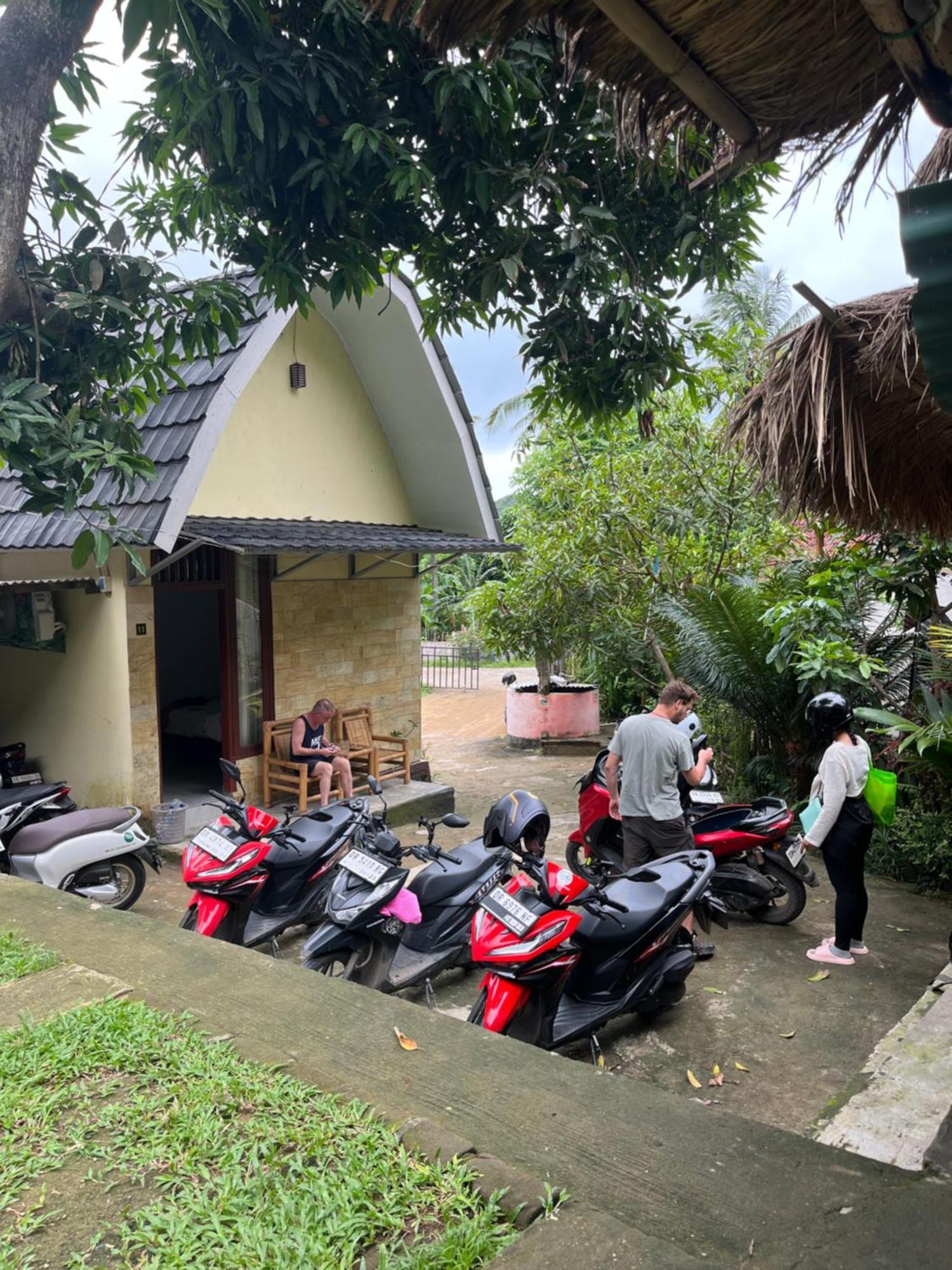 Roy Homestay Kuta Kuta  Esterno foto